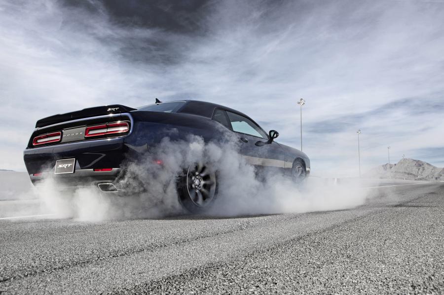  Dodge Challenger SRT 2015 года  (фото 17 из 79)